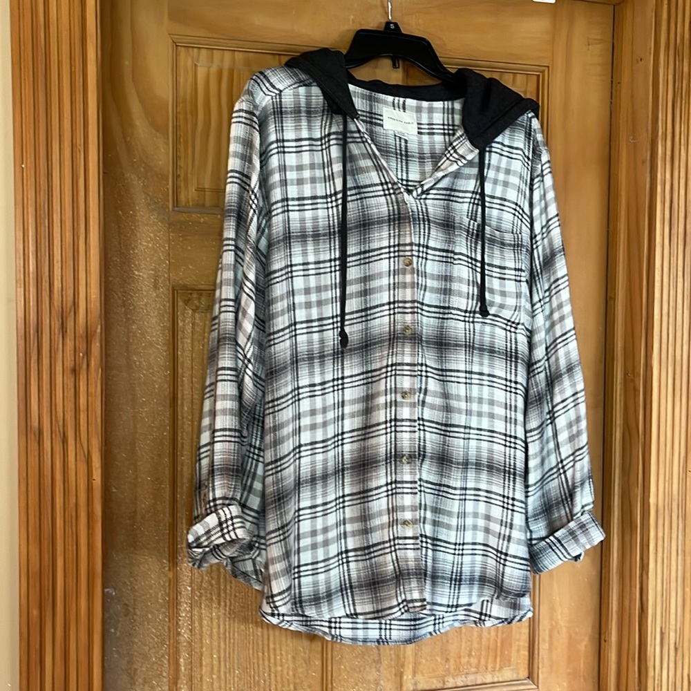 American Eagle Outfitters Black and White Plaid Hoodie Shirt